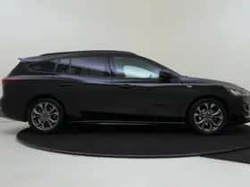 Ford Focus (2022) thumbnail 4