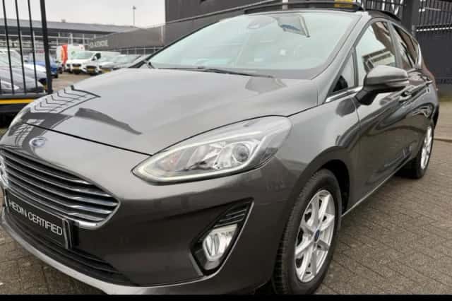 Ford Fiesta (2021) thumbnail 1