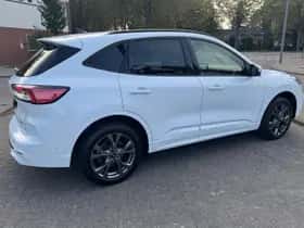 Ford Kuga (2022) thumbnail 4
