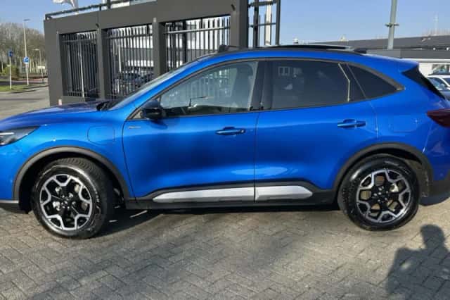 Ford Kuga (2025) thumbnail 2