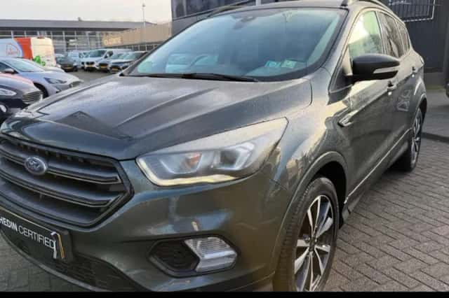 Ford Kuga (2018) thumbnail 1