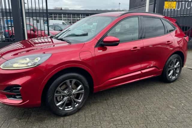 Ford Kuga (2021) thumbnail 2