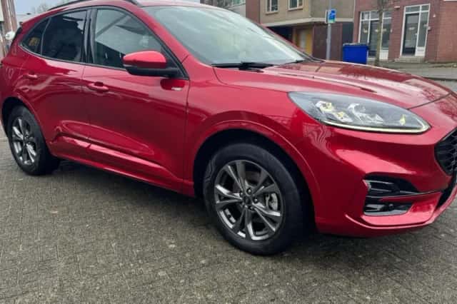 Ford Kuga (2021) thumbnail 5