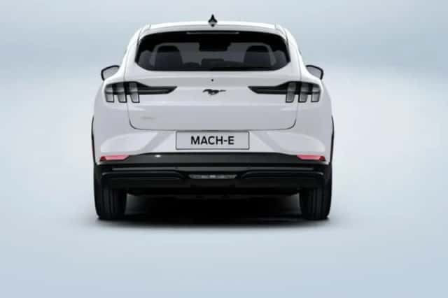 Ford Mustang Mach-E (2026) thumbnail 5