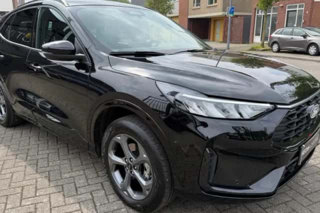 Ford Kuga (2025) thumbnail 2