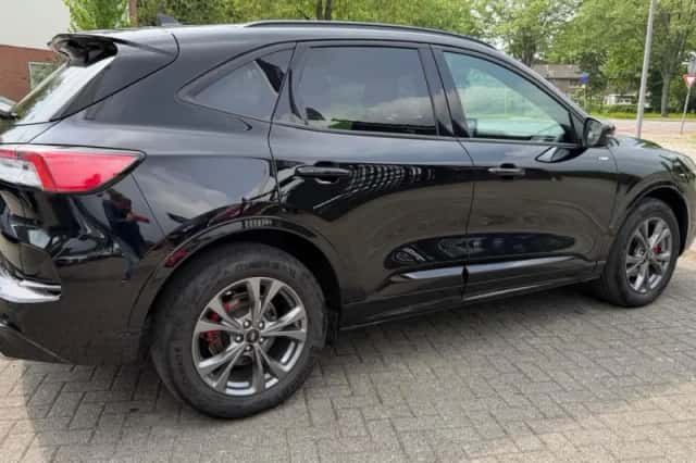 Ford Kuga (2024) thumbnail 3