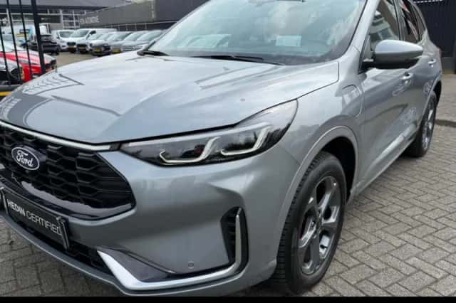 Ford Kuga (2025) thumbnail 1