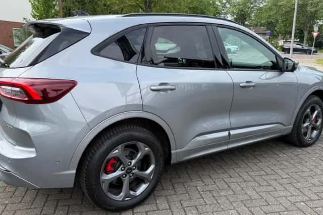 Ford Kuga (2025) thumbnail 3