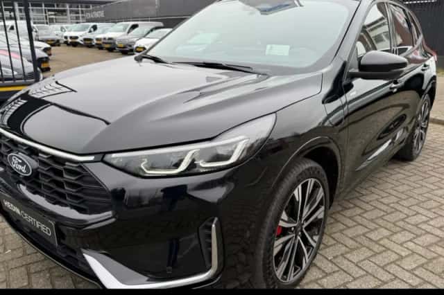 Ford Kuga (2025) thumbnail 1