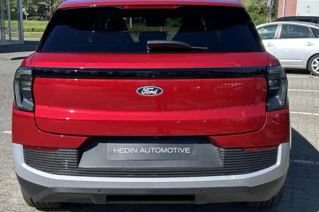 Ford Explorer (2026) thumbnail 4