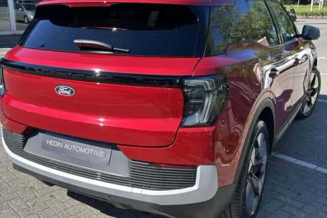 Ford Explorer (2026) thumbnail 5