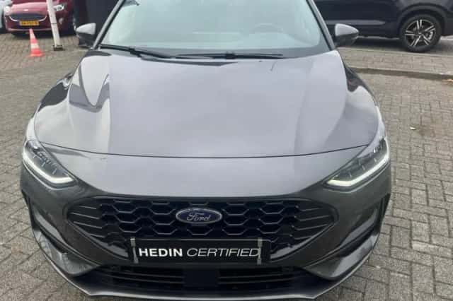 Ford Focus (2024) thumbnail 3