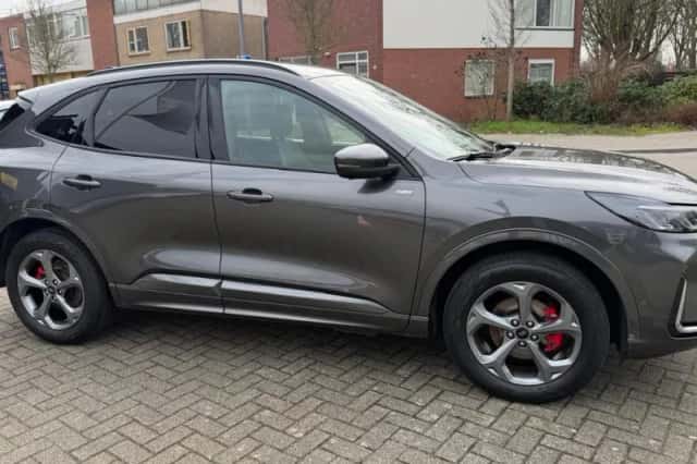 Ford Kuga (2025) thumbnail 4
