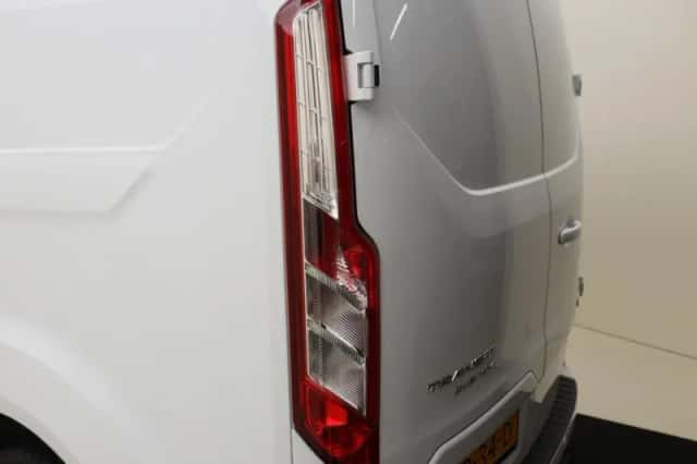 Ford Transit Custom (2023) thumbnail 5