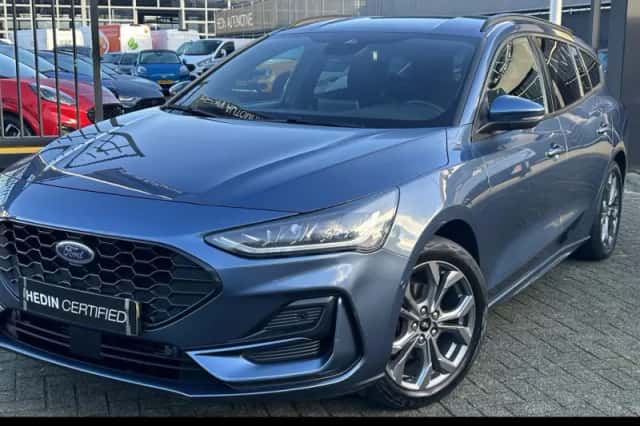 Ford Focus (2022) thumbnail 1