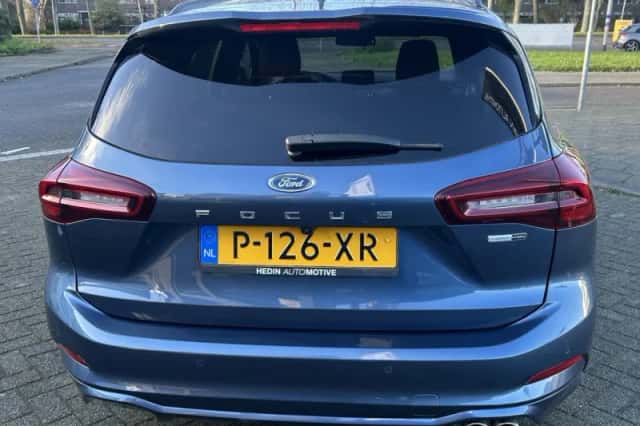 Ford Focus (2022) thumbnail 5