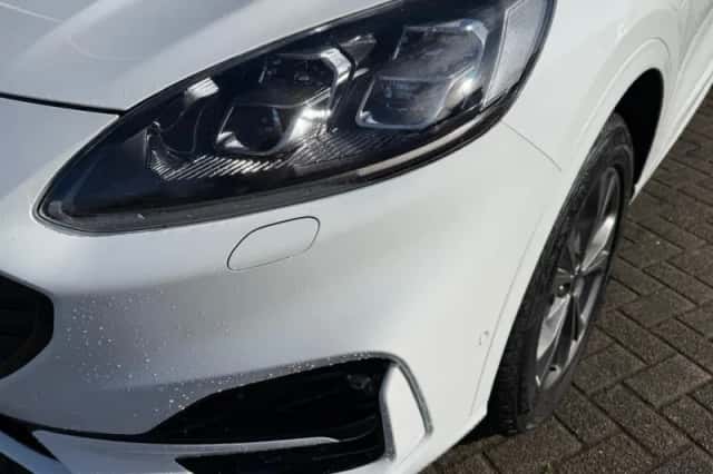 Ford Kuga (2023) thumbnail 3