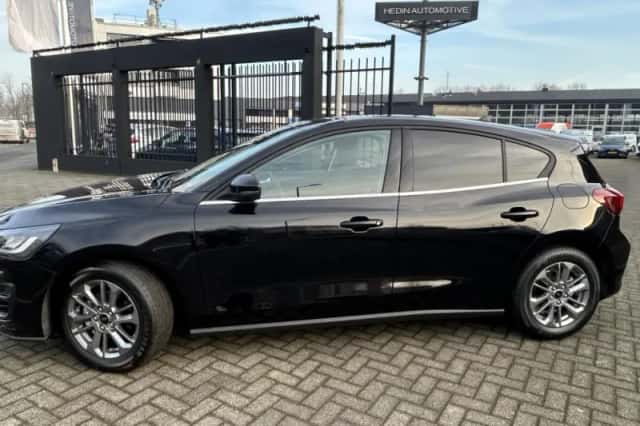 Ford Focus (2025) thumbnail 2
