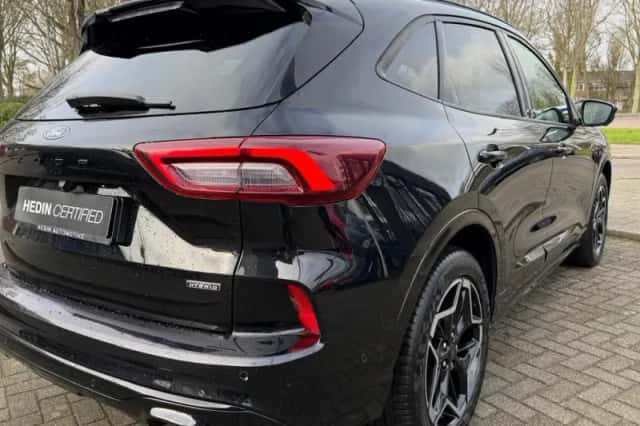 Ford Kuga (2024) thumbnail 3