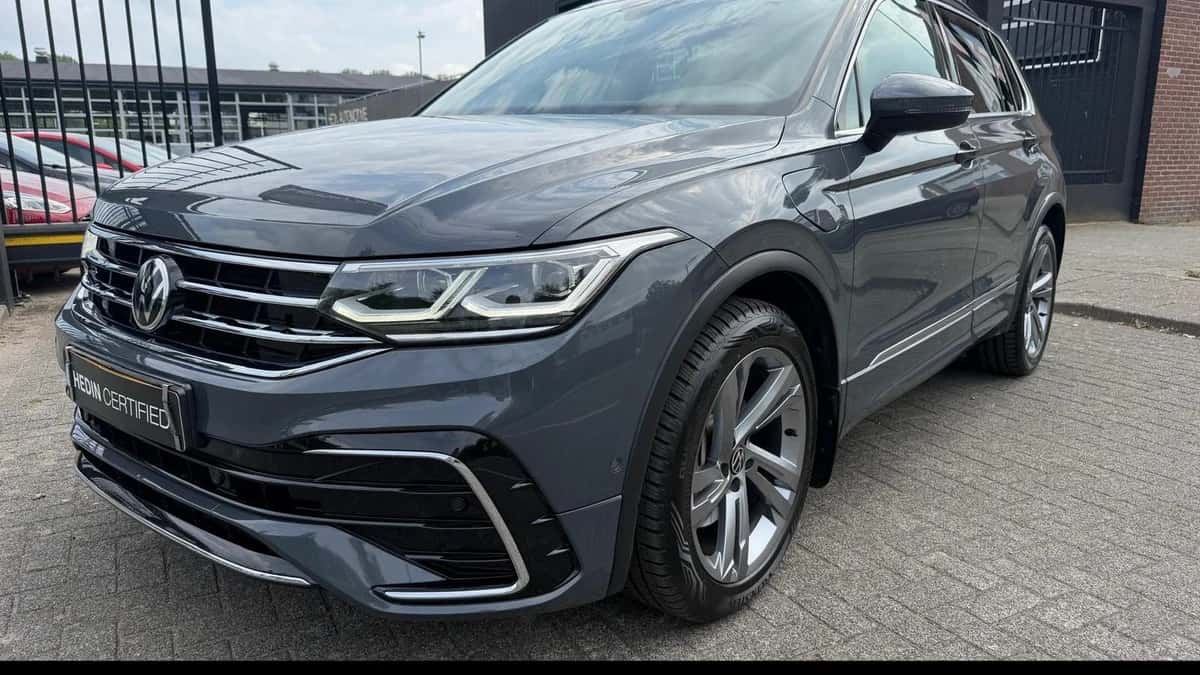 Volkswagen Tiguan (2021) — foto 1