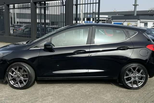 Ford Fiesta (2023) thumbnail 2