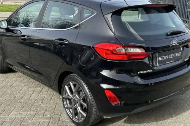 Ford Fiesta (2023) thumbnail 3