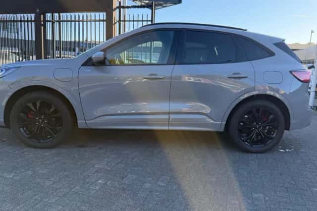 Ford Kuga (2024) thumbnail 3