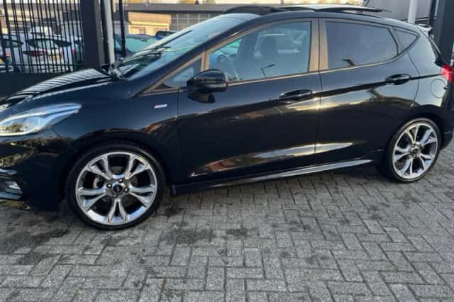 Ford Fiesta (2018) thumbnail 4