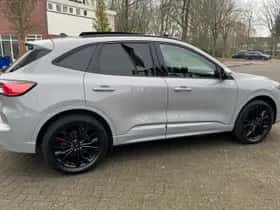 Ford Kuga (2024) thumbnail 4