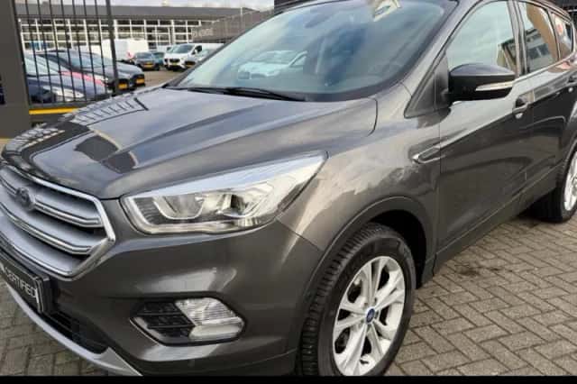 Ford Kuga (2018) thumbnail 1