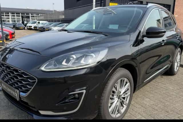 Ford Kuga (2021) thumbnail 1