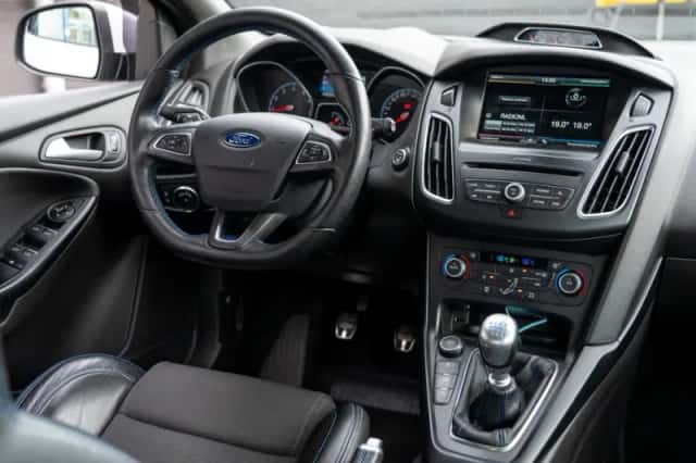Ford Focus (2016) thumbnail 3