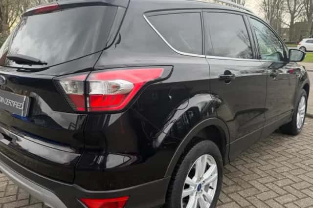 Ford Kuga (2018) thumbnail 5