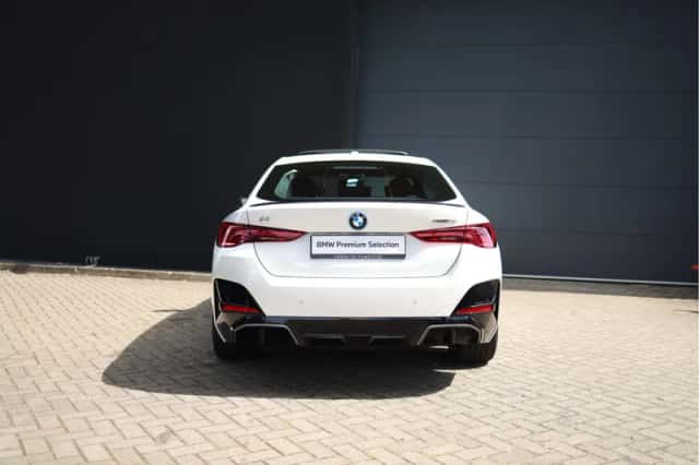 BMW i4 (2026) thumbnail 6