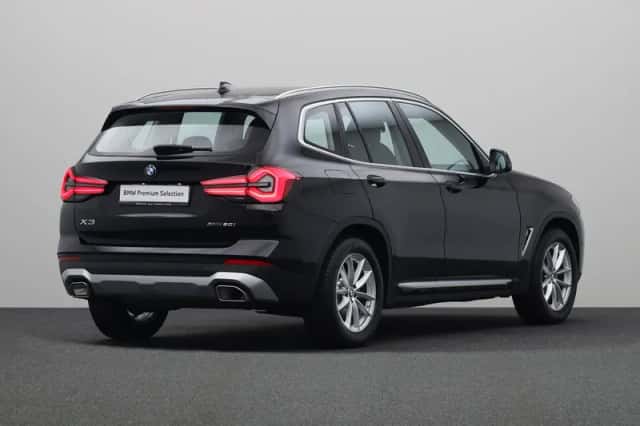 BMW X3 (2022) thumbnail 2