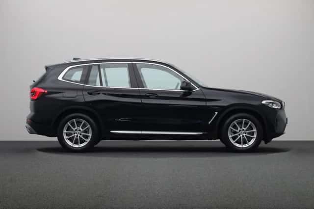 BMW X3 (2022) thumbnail 12