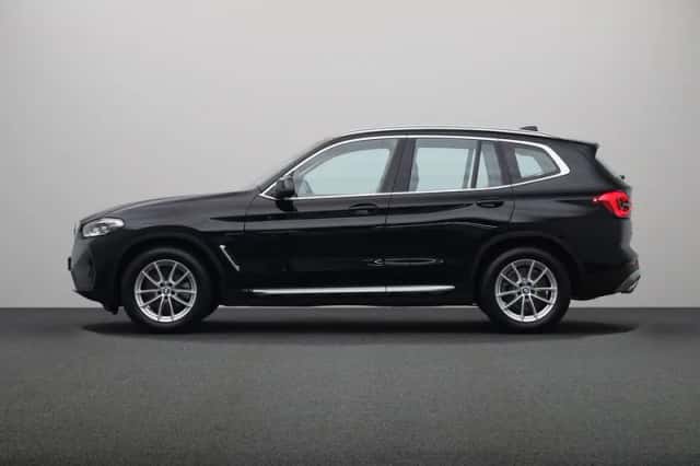 BMW X3 (2022) thumbnail 15