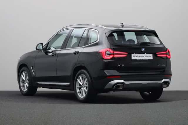 BMW X3 (2022) thumbnail 16