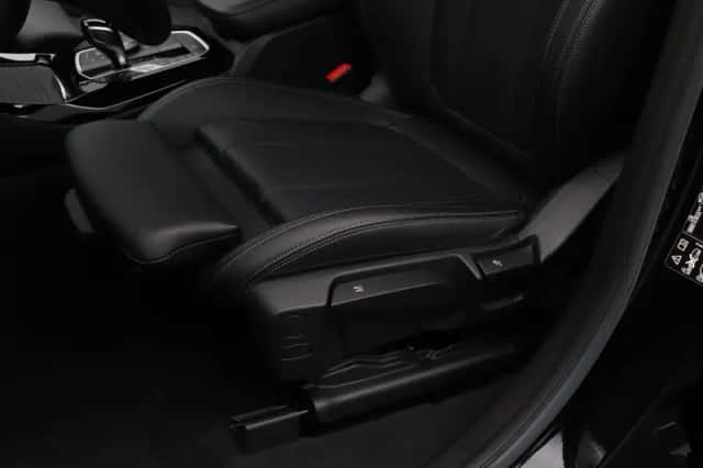 BMW X3 (2022) thumbnail 4