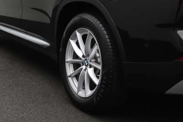 BMW X3 (2022) thumbnail 8