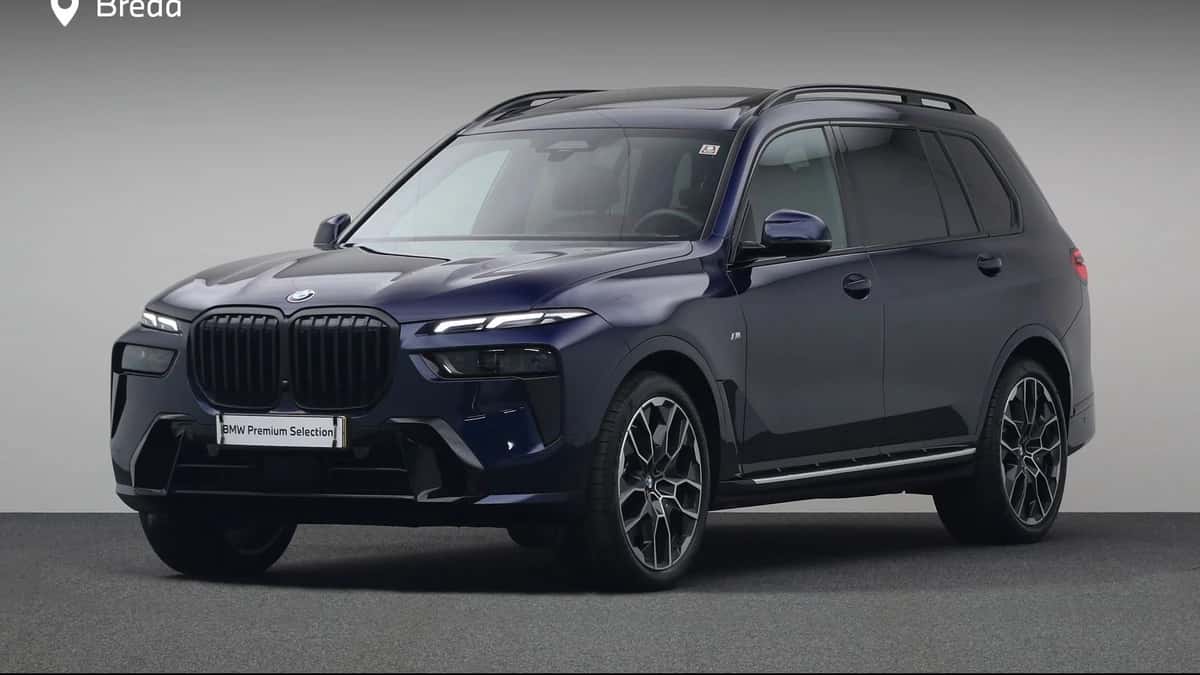 BMW X7 (2025) — foto 1