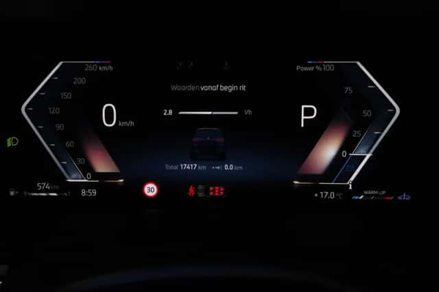 BMW X7 (2025) thumbnail 3