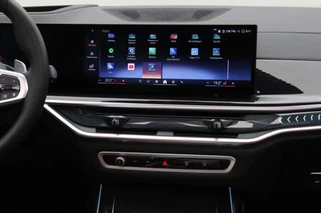 BMW X7 (2025) thumbnail 23