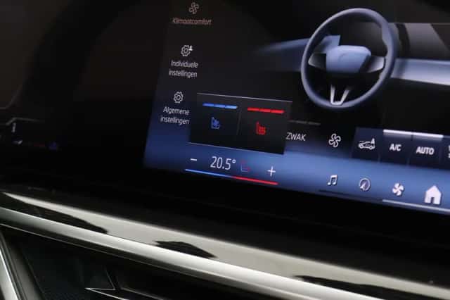 BMW X7 (2025) thumbnail 24