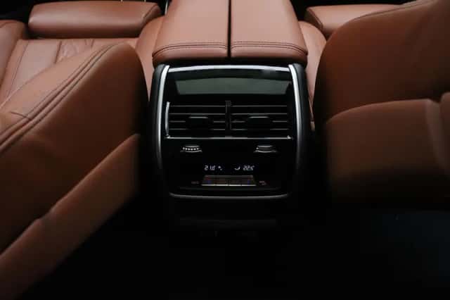 BMW X7 (2025) thumbnail 27