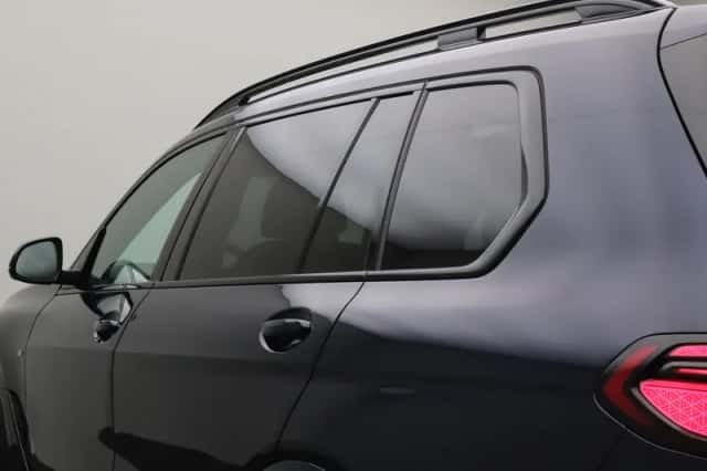 BMW X7 (2025) thumbnail 4