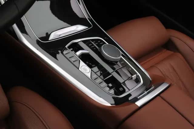 BMW X7 (2025) thumbnail 6