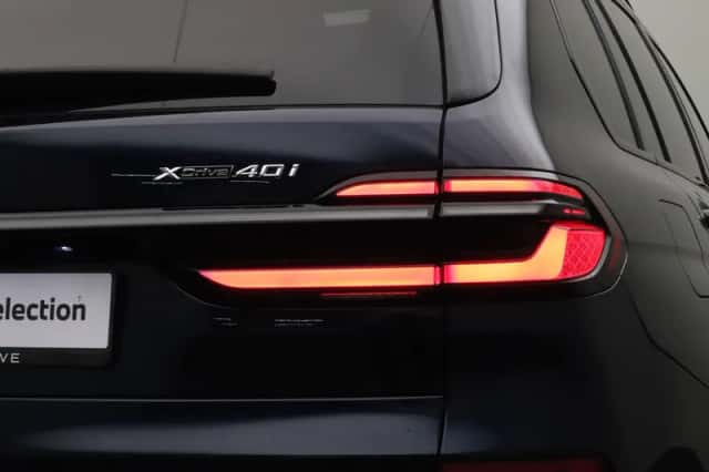BMW X7 (2025) thumbnail 7