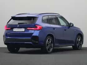 BMW iX1 (2024) thumbnail 2