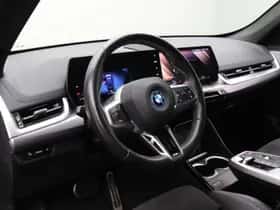 BMW iX1 (2024) thumbnail 18